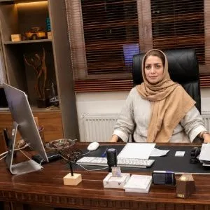 دکتر الهام نادری