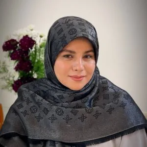 نفیسه شایسته طاهری