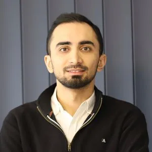 دکتر توحید بابائی