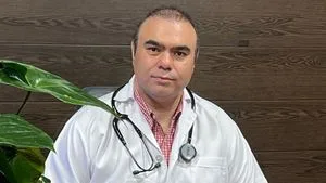 دکتر بهمن خواجه