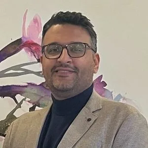 دکتر محسن نیک زاد