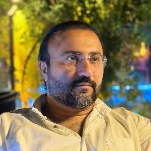 دکتر پویا طاهری