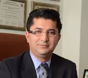 تصویر پروفایل دکتر فرزین سرکارات - متخصص جراحی دهان و فک و صورت در تهران