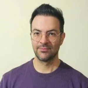دکتر احمدرضا حکمت نیا