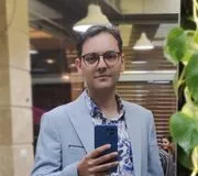 دکتر آرین محمدی نژاد