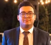 تصویر پروفایل دکتر محمدامین روشن پور - دکترای حرفه‌ای دندانپزشکی در اصفهان