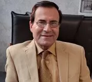 تصویر پروفایل دکتر رحمت اله آزادی - متخصص ارتوپدی، جراحی استخوان و مفاصل در تهران