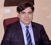 دکتر اسماعیل فرزادفرد