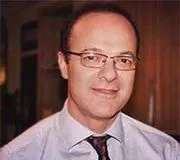 دکتر مجتبی قمری