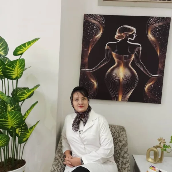 دکتر مه گل فرجادنیا