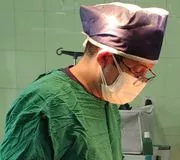 دکتر داود تنها