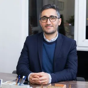 دکتر کارن باوند